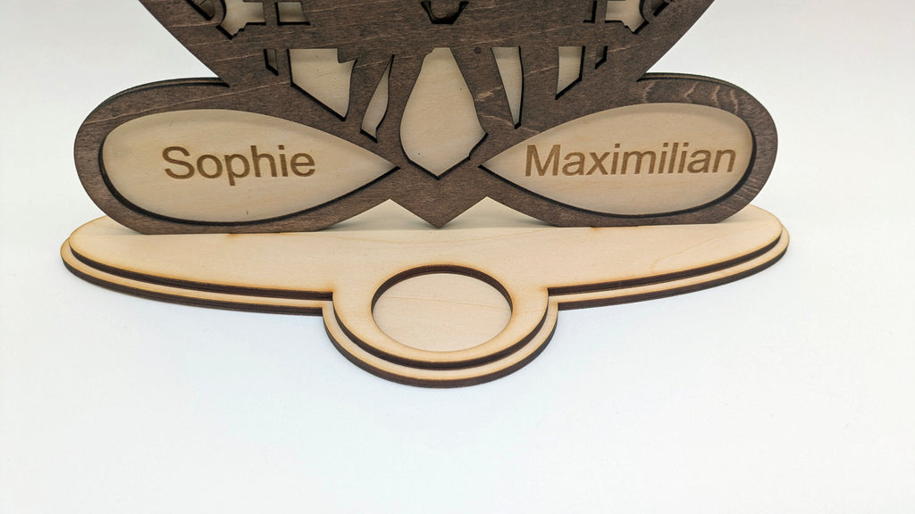 Ewige Verbundenheit: Personalisiertes Holz-Windlicht mit Herz & Namensgravur