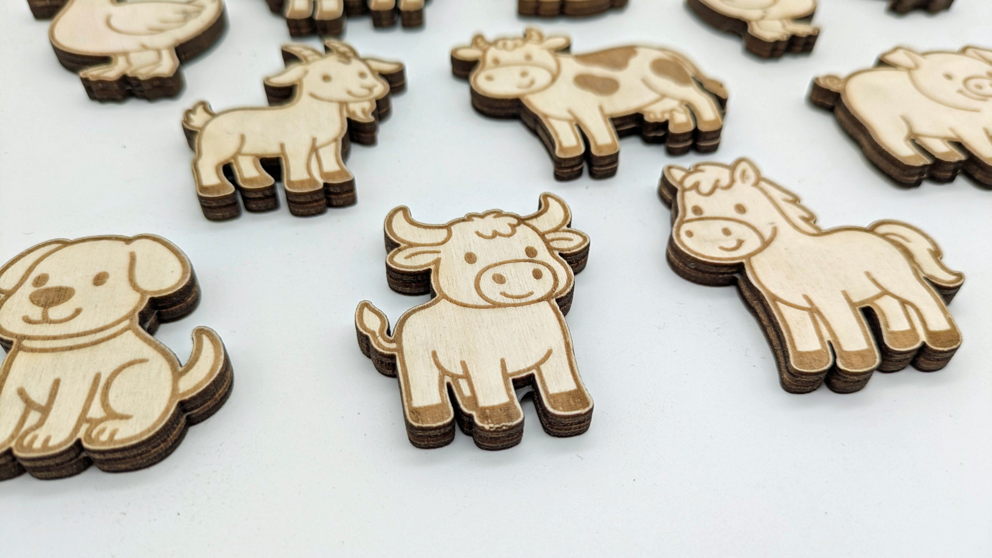 🚜 12er Set Bauernhof-Magnete – Idyllisches Landleben handgefertigt aus Holz