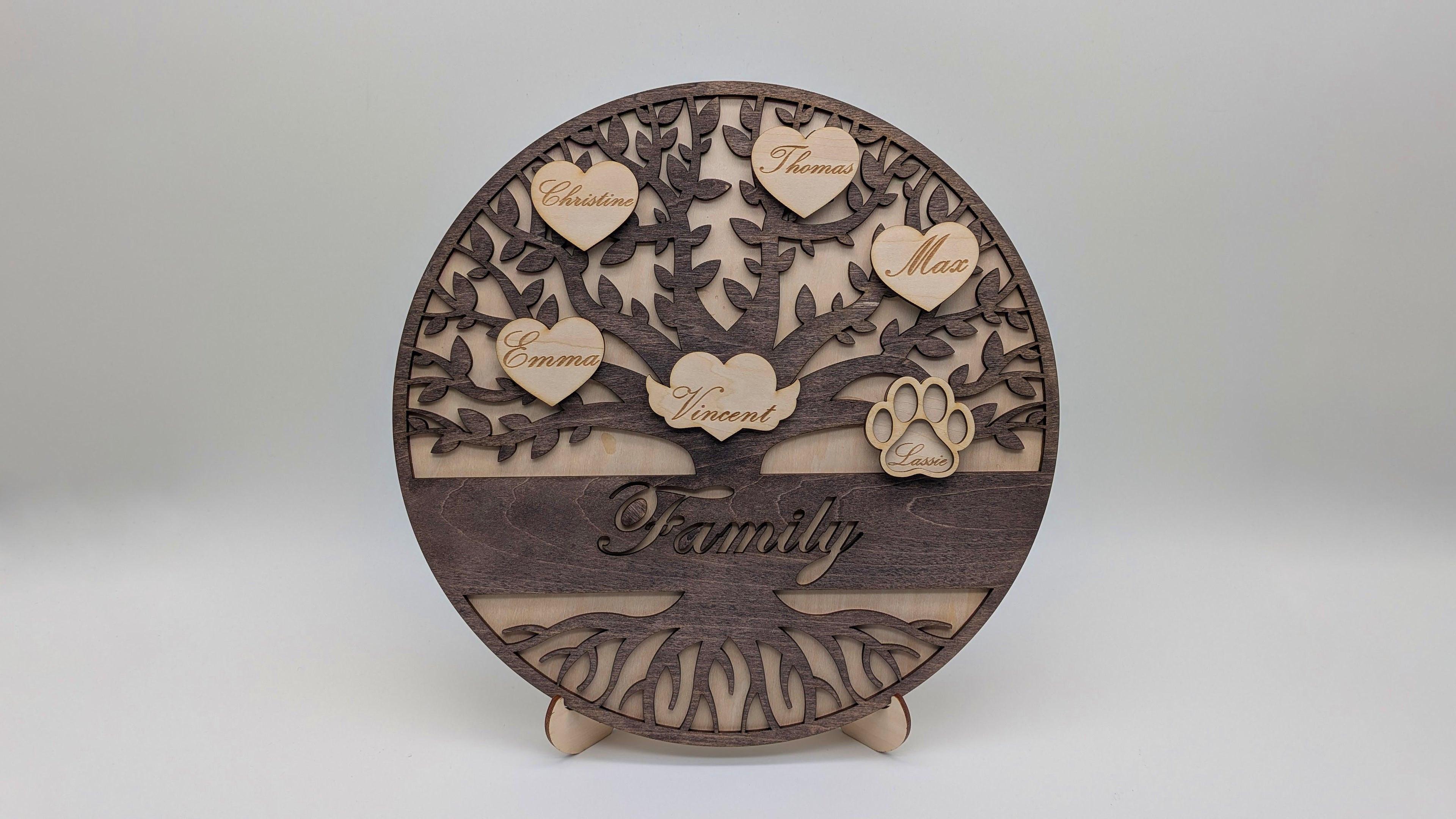 Lebenskreis – Personalisierter 3D-Stammbaum aus Balsaholz mit Gravur
