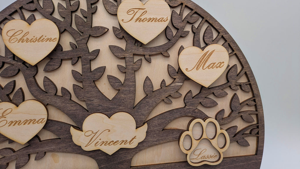 Lebenskreis – Personalisierter 3D-Stammbaum aus Balsaholz mit Gravur